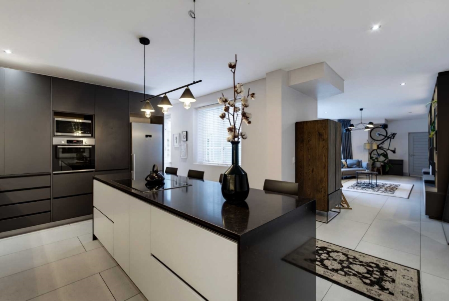 2 Bedroom Property for Sale in Cape Town City Centre Western Cape